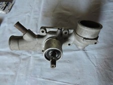 Pompe à eau Peugeot 404