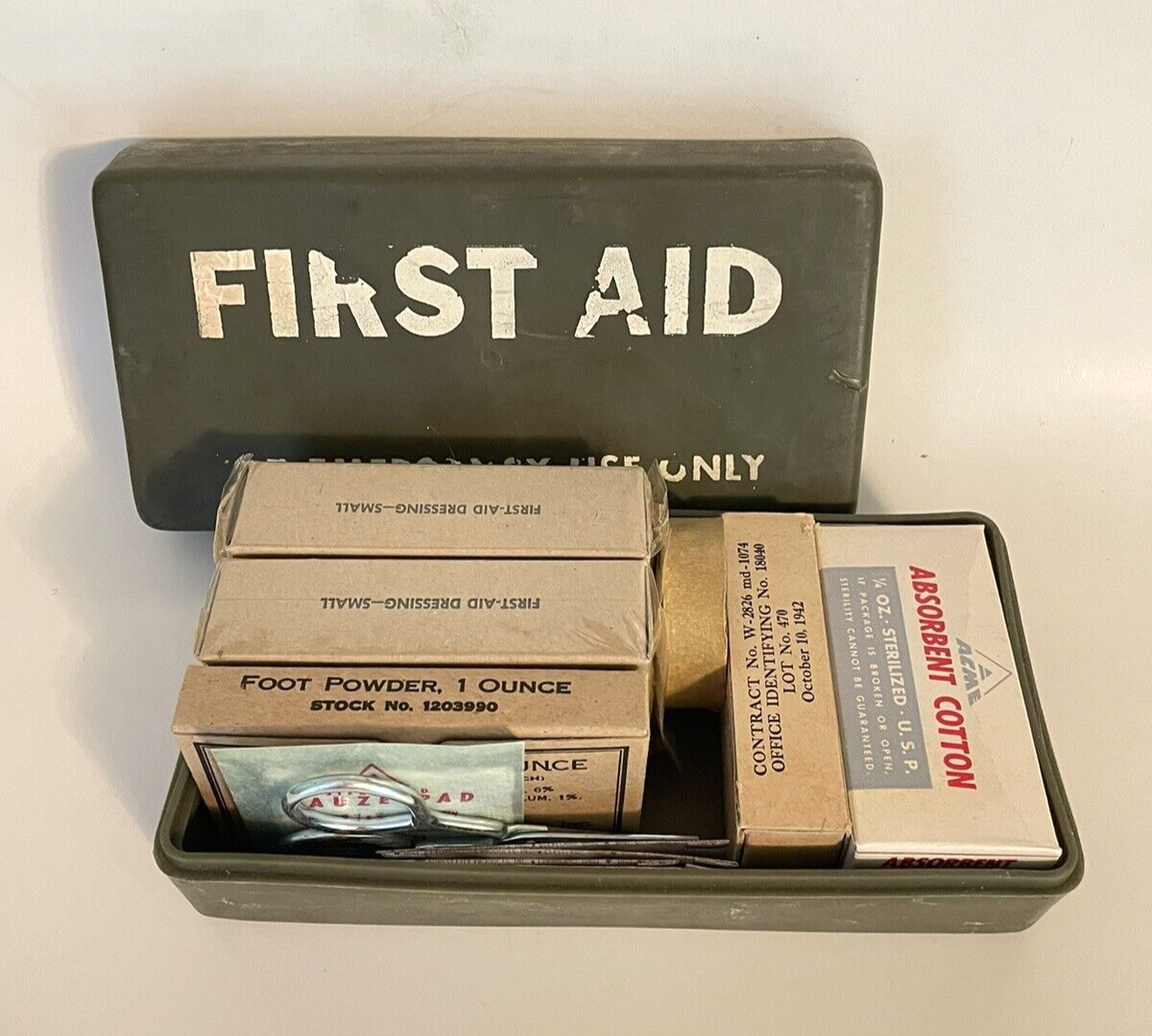 Vintage WWII Era Army First Aid Plastic Box w/ Original