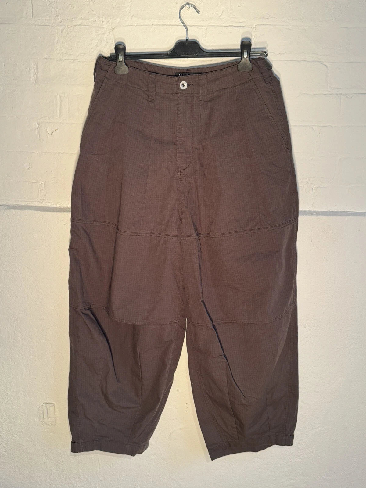MERELY MADE MEN'S BAGGY WIDE FIT TREKKING PANTS TROUSERS - SIZE 3 - LARGE - NEW
Opens in a new windo