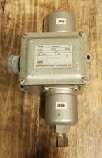 United Electric Controls Co. Pressure Switch J21K Model 9532 0-1 PSI