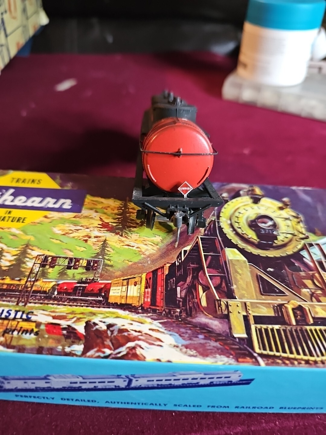 HO Scale Mobilgas 3 Dome Tanker Train Car With Custom Distressing | eBay