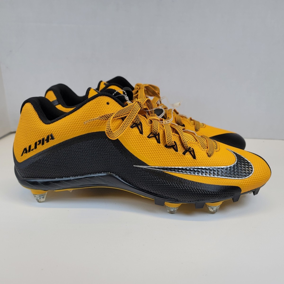 Nike Mens Alpha Pro 2 TD PF Football Cleats 742767-725 Gold  display picture 1