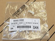 LEXUS OEM FACTORY DRIVER  SIDE EXTERIOR DOOR HANDLE ROD CLIP ( 2001-2005 IS300)