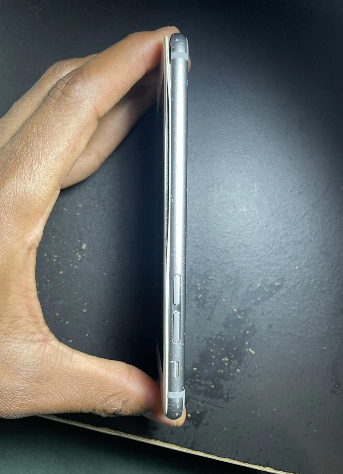 OCCASIONE! iPhone S Rotto - Solo per Ricambi! - Immagine 4 di 4