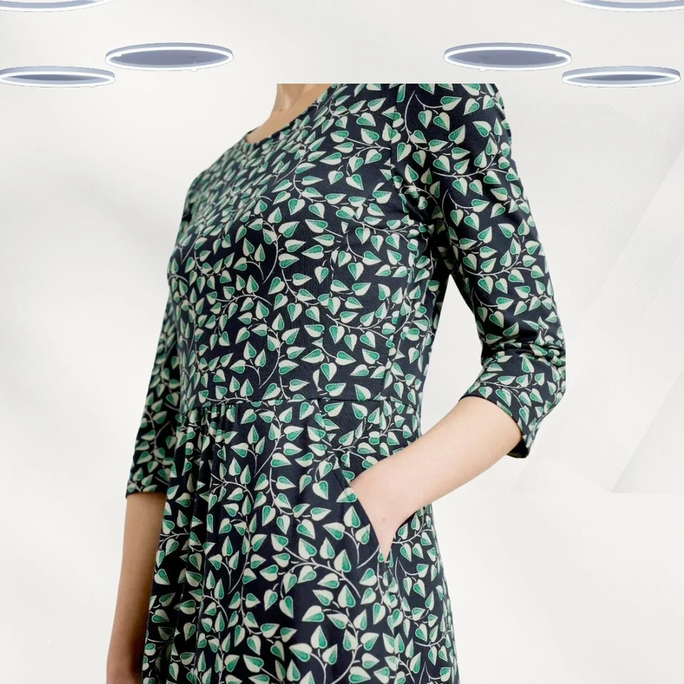 Ex Seasalt Women's Dress - 3/4 Sleeve Fit & Flare Jersey Green Leaves (Defect) - Image 4 of 4