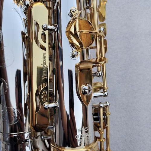 W037 Alto Saxophone – White Copper Body with Gold Fittings - Picture 6 of 6