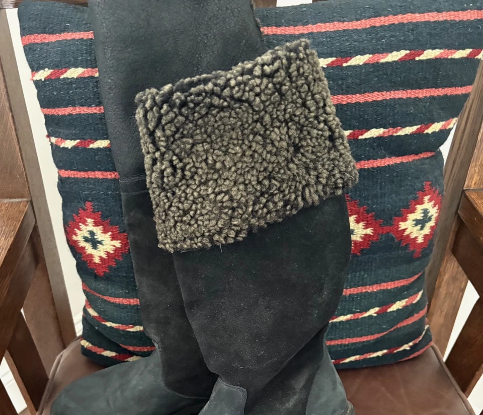 Botas negras de combate de cuero con forro de piel de oveja Barney's New York $850 con EE. UU. 6,5 EU37 Foto 3 de 4