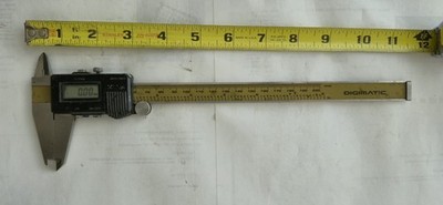Mitutoyo 500-322 Digimatic 8'' Calipers.  1 Small Issue-- READ DESCRIPTION PLEASE