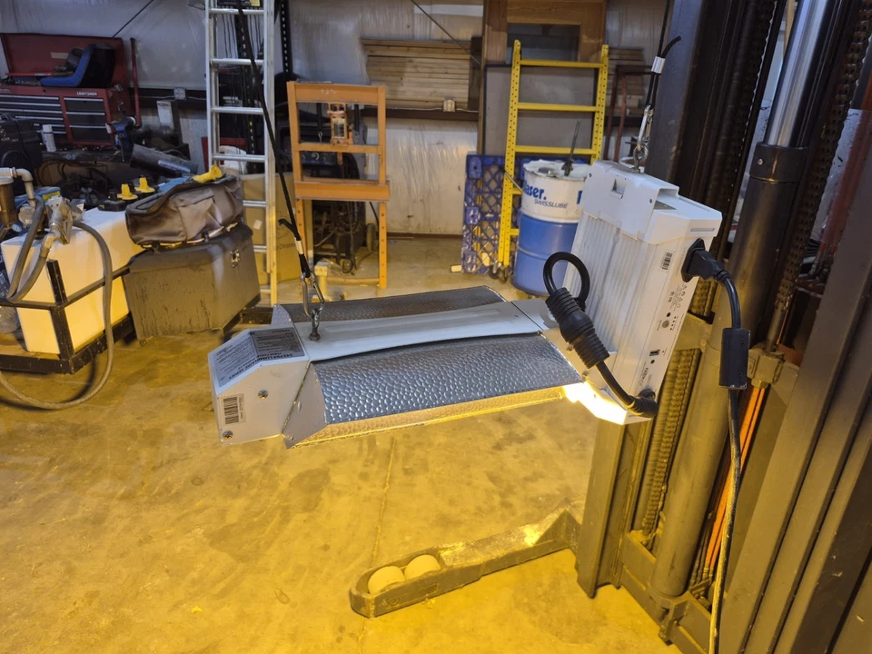 Светильник для выращивания растений Hydrofarm Phantom 1000 Вт DE двухсторонний HPS/MH 277 В с балластом PHB4020 - Изображение 3 из 4