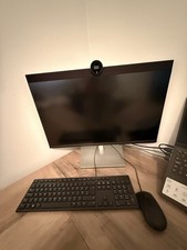 Dell UltraSharp U3224KB 32" 6K UHD IPS LED Monitor And Keyboard