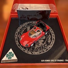 Minichamps Alfa Romeo Tipo 33 Stradale Edition