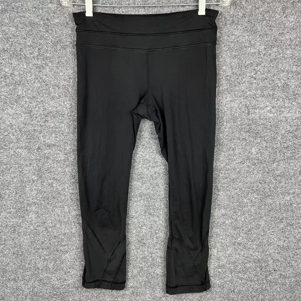 Lululemon Cropped Leggings-Black-Mesh Panels on Legs-Zippered Pockets-Size 6