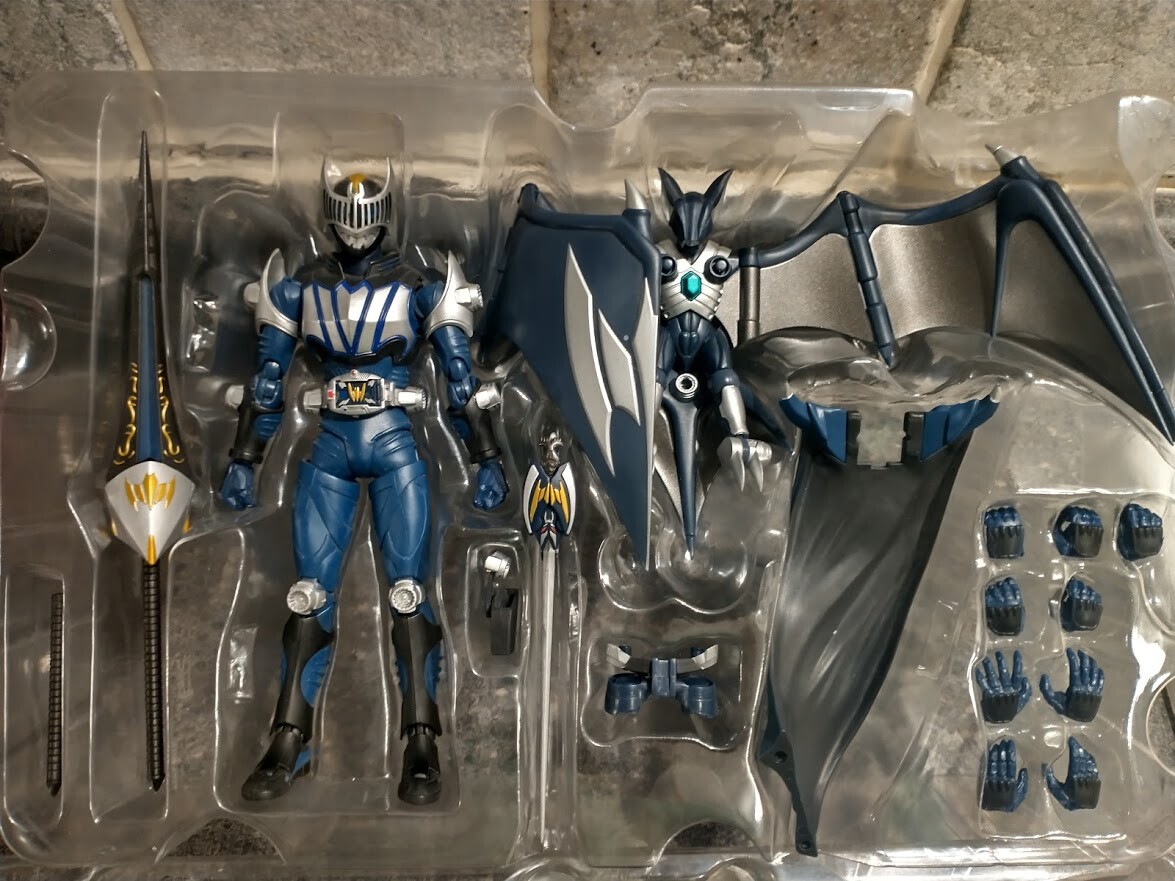 S.H. Figuarts Kamen Rider Masked Rider Ryuki & Dragreder