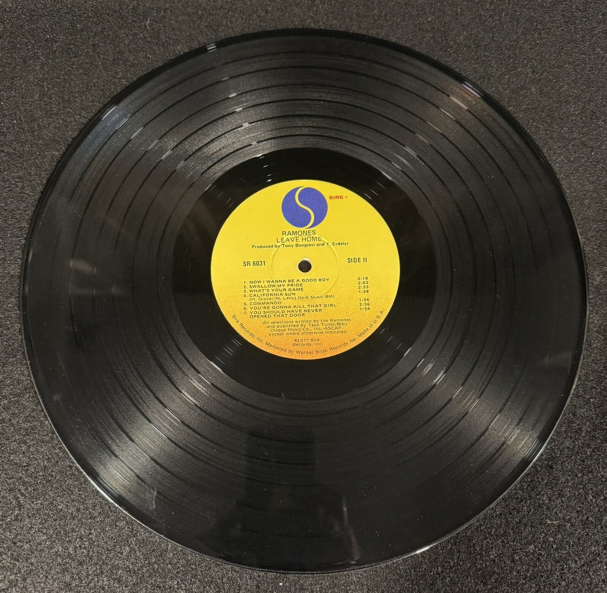 RAMONES LEAVE HOME 1977 US Pressing SIRE VINYL LP SR 6031