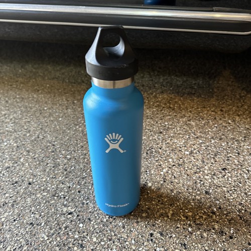 HYDRO FLASK 21 oz Standard Cap Pacific Blue Standard Mouth Excellent Used Cond.