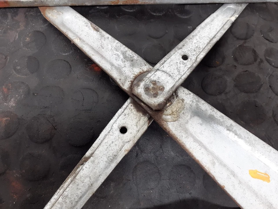 TOYOTA STARLET Window Regulator O/S 1994 3 Door Hatchback Front RH - Изображение 4 из 4