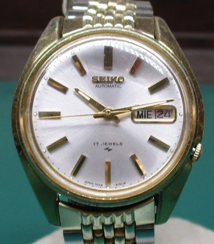 VINTAGE SEIKO  AUTO 17J 7009-8129 WATCH