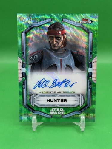 2022 Topps Finest Star Wars Hunter Green Wave Refractor Dee Baker Auto #/99