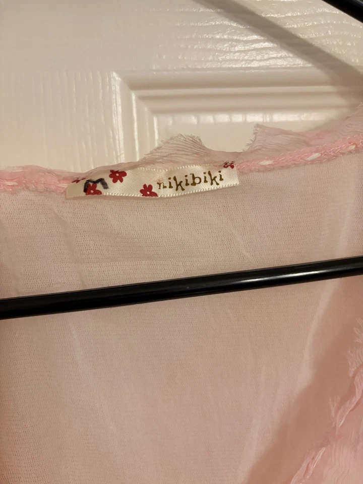Nikibiki 复古刺绣婴儿粉色上衣 100% 真丝 M 码美国制造 — 第 3/4 张图片