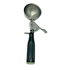 Vintage Hamilton Beach ice cream scoop model 67  8”  Stainless