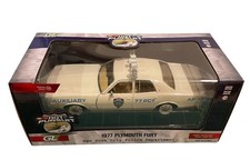Greenlight Hot Pursuit 1977 Plymouth Fury NYPD Ltd Edition 1:24 NIB FREE SHIP