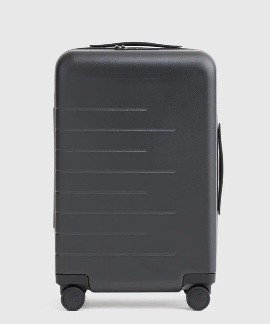 Quince Small Carry On Black Suitcase 20&rdquo; Polycarbonate Hard Shell Luggage New