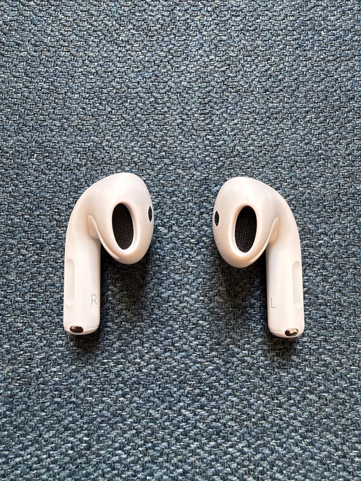 Apple AirPods 4, photo 2 sur 3