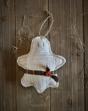 Quilted Ghost Peg Rail Hanger-Ghost hanger-Fall Primitive Decor