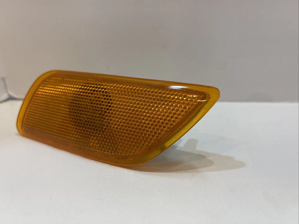 Ford Focus 2000-2007 Conjunto de Luz Marcadora Driver Parte Lateral 12-5156 Por TYC Novo! - Imagem 4 de 4