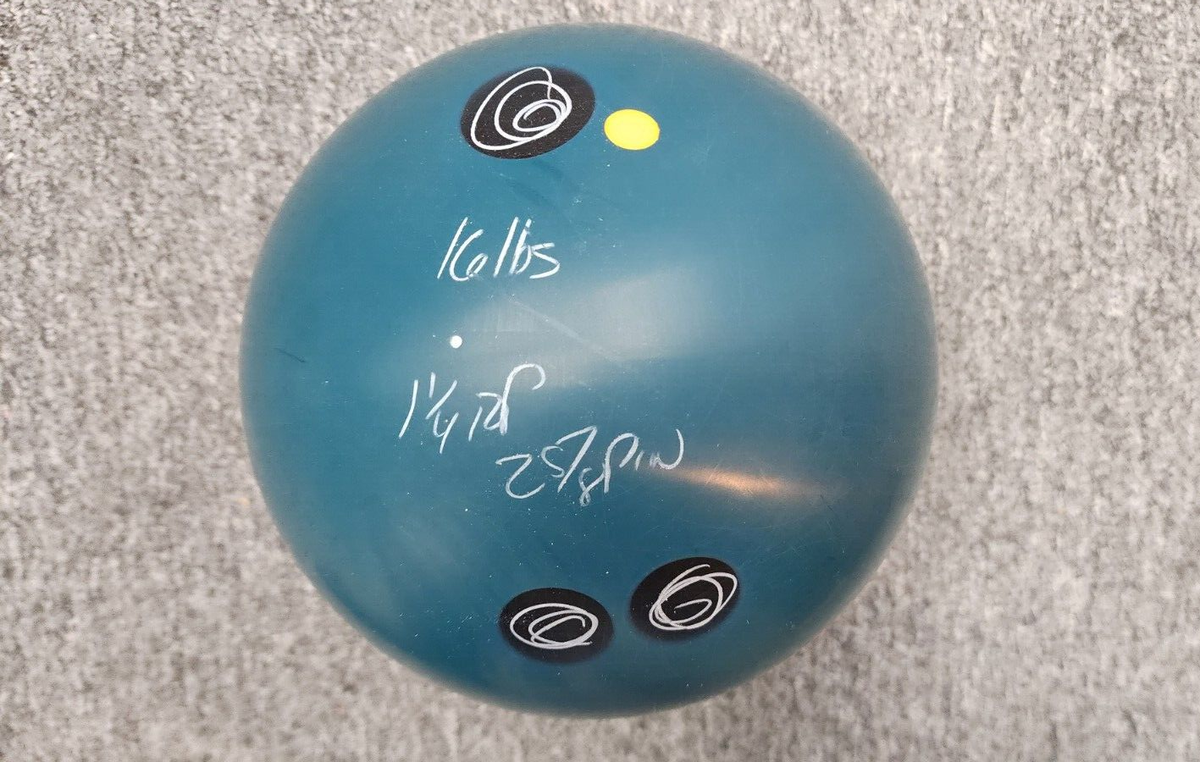 16 lbs USED Brunswick FOREST GREEN QUANTUM bowling ball | eBay
