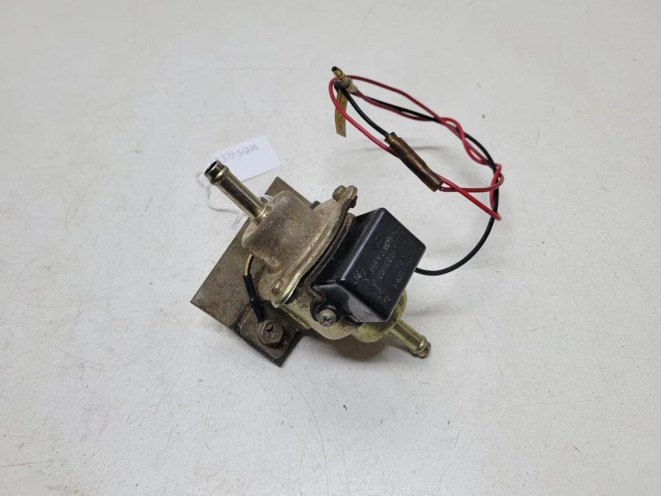 BOMBA COMBUSTIBLE DIÉSEL KUBOTA 68371-51210 12V Foto 2 de 4