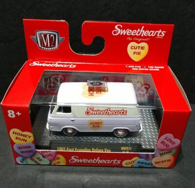 M2 MACHINES Sweethearts 1965 Ford Econoline Delivery Van