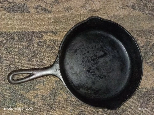 Vintage Griswold Victor 722 #8 Skillet With Heat Ring