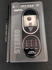 Sanyo M GR75 Cassette Deck Walkman AM/FM Radio With Custom EQ