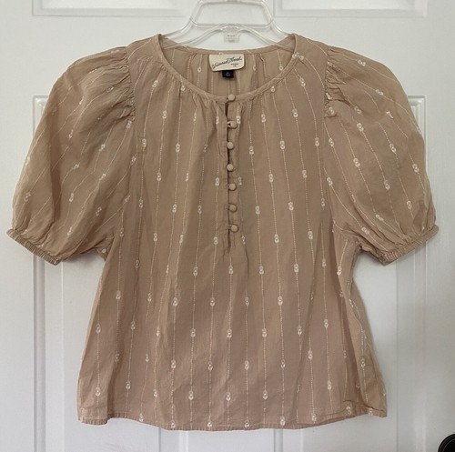 Universal Thread XS Tan Khaki Embroidered Short Puff Sleeve Blouse Top Shirt - 第 1/6 張圖片