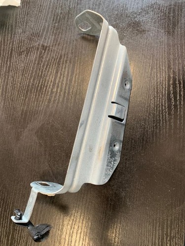 BMW 3 E90 E91 2011 Halterung Kühler 23781010 Diesel 135kW GSD37581