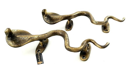 Snake Design Brass Door Handle Showpiece Home Decor Pack of 2 - Picture 2 of 2