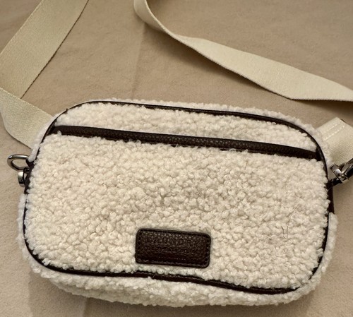 Laundry Crossbody Bag/Fanny Pack Shelli Segal Ivory Sherpa Adjustable Strap NWT