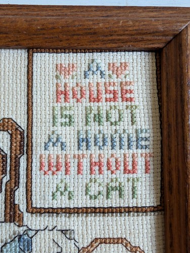 Set Of 2 Vintage Completed And Framed Counted Cross Stitch Needlepoint Cats Home - Picture 13 of 24
