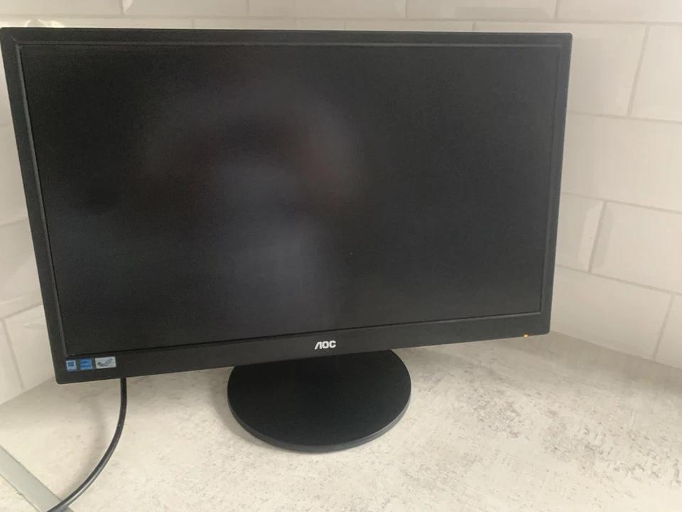 AOC 24" LCD Monitor | VGA & DVI | Sharp Display | Great for Home or Office Use - Image 3 of 4
