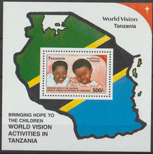 == Tanzanie. Bloc-feuillet ★★ Organisation humanitaire World Vision — 1997 ==