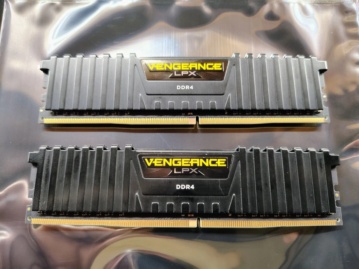Corsair PC4-24000 (DDR4-3000) Bus Speed Computer RAM 8 GB Capacity