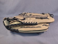 Louisville Slugger Dynasty Series DY1351 Baseball Glove 13.5" RHT Tan Brown