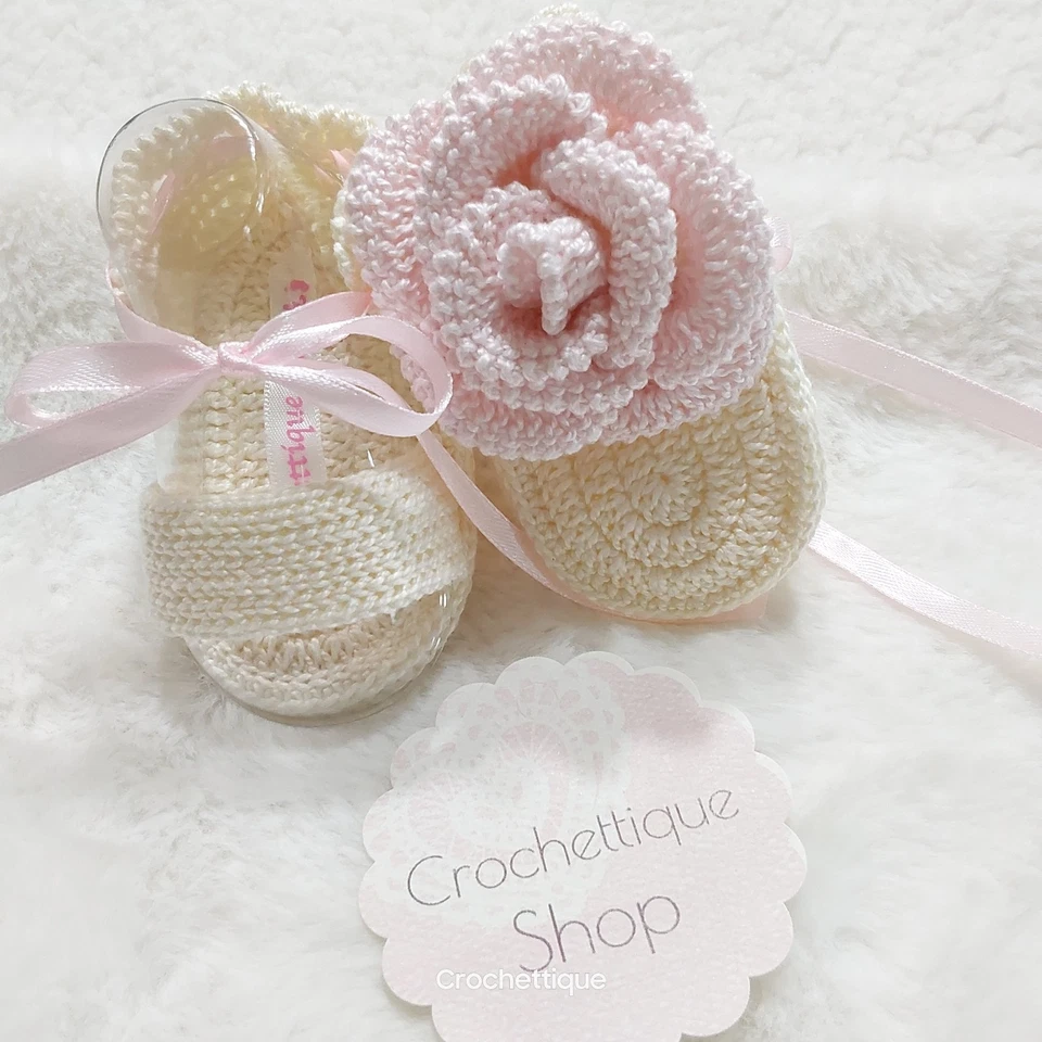 Tacón de bebé hecho a mano flor rosa Mary Jane Foto 2 de 3