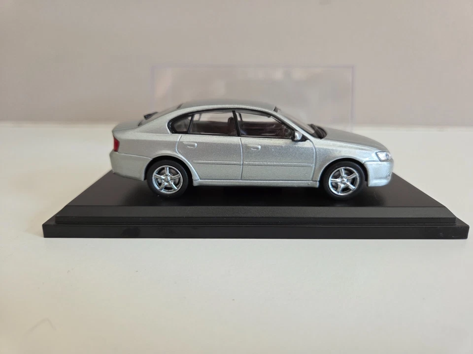 Hachette Norev 1/43 Subaru Legacy Berlina - Argento - 2003 - Immagine 3 di 4