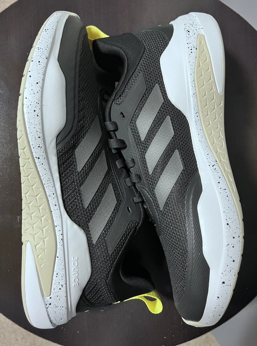 Adidas Trainer V Men s size 9 Black White Yellow Training Running