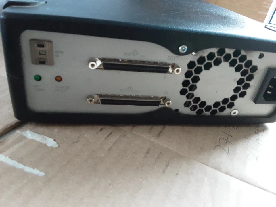 HP Quantum LTO4 SCSI External Tape Drive BRSLA-0704-AC EB656AS - Image 4 of 4