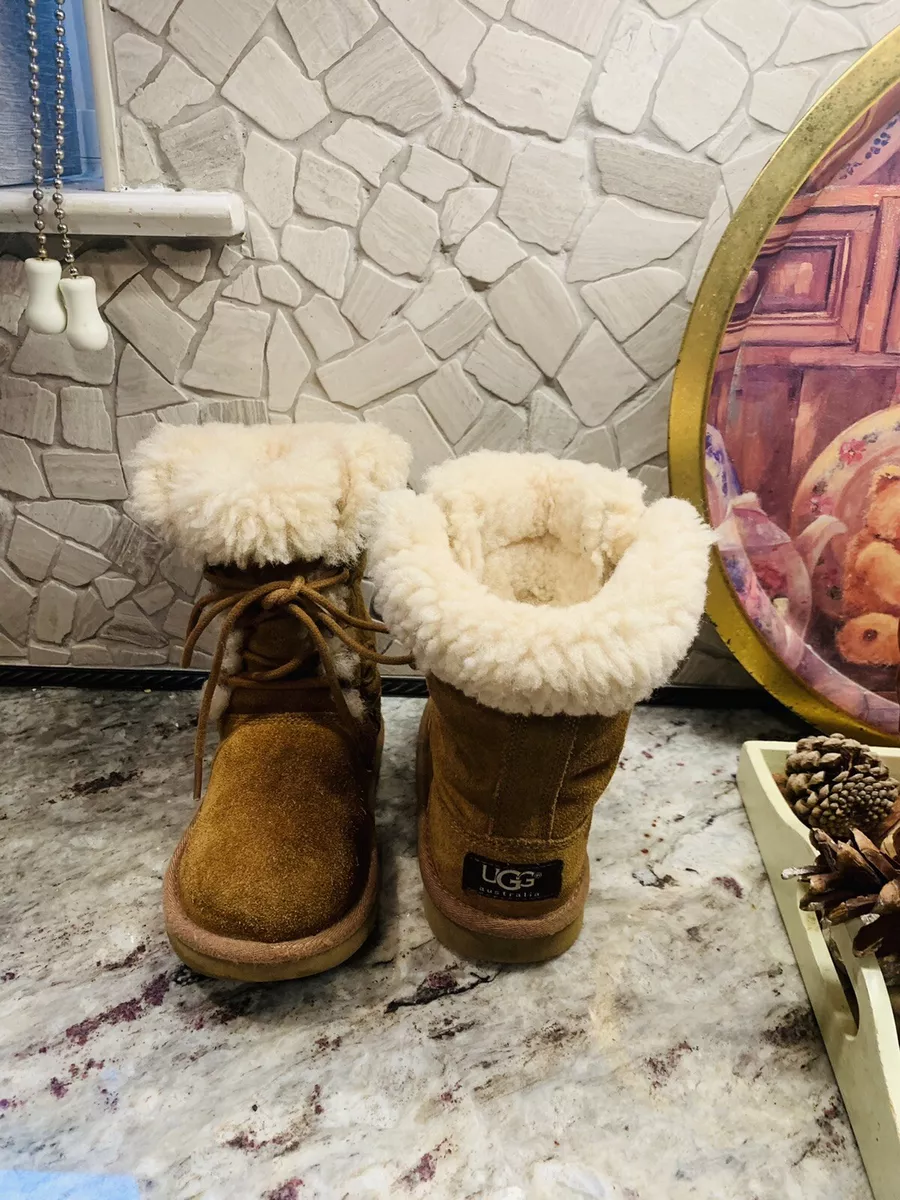 Bottes Australie UGG pour petit gar on peau de mouton ch taigne taille 10 tr s b