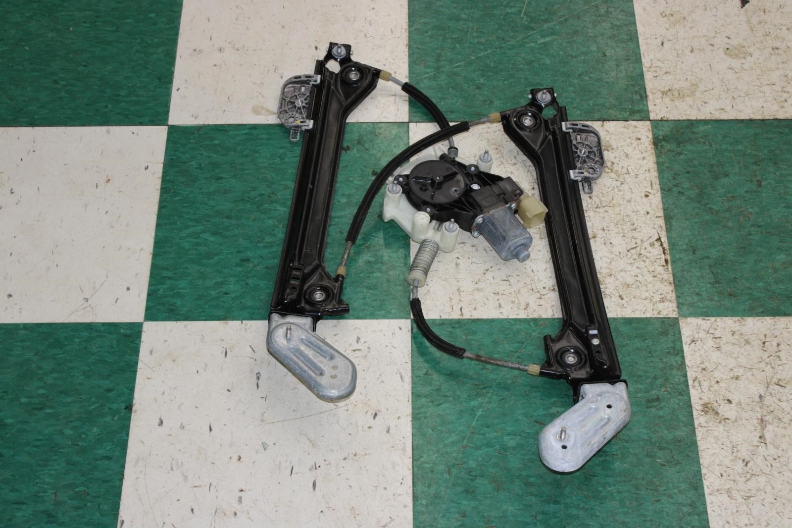Maserati Ghibli 2014-2021 Rear Left Window regulator