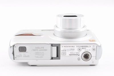 Panasonic LUMIX DMC-FX50 7.2MP Compact Digital Camera 3x Zoom Used